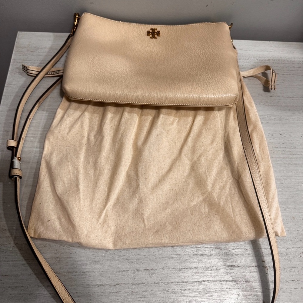 Elegant Cream Crossbody Bag
